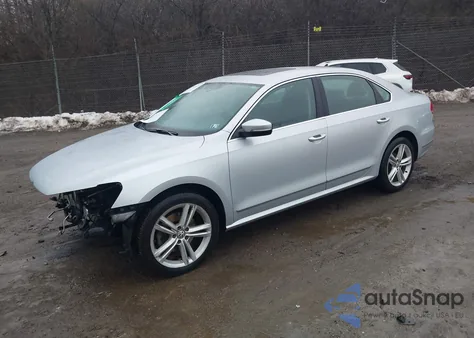 2015 Volkswagen Passat 2.0L Tdi Se z USA, uszkodzony, nr VIN 1VWBV7A3XFC074834